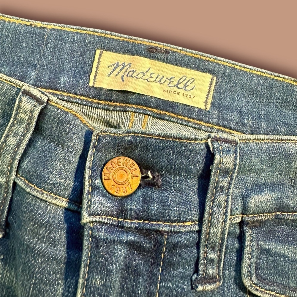 Madewell ‘9” High Rise Skinny Crop Jean Patch Pocket Edition’ in “Beltran” Wash - Picture 3 of 15